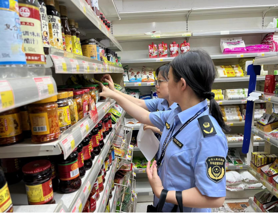 庐阳区大杨市场监管所开展夏季食品安全专项检查